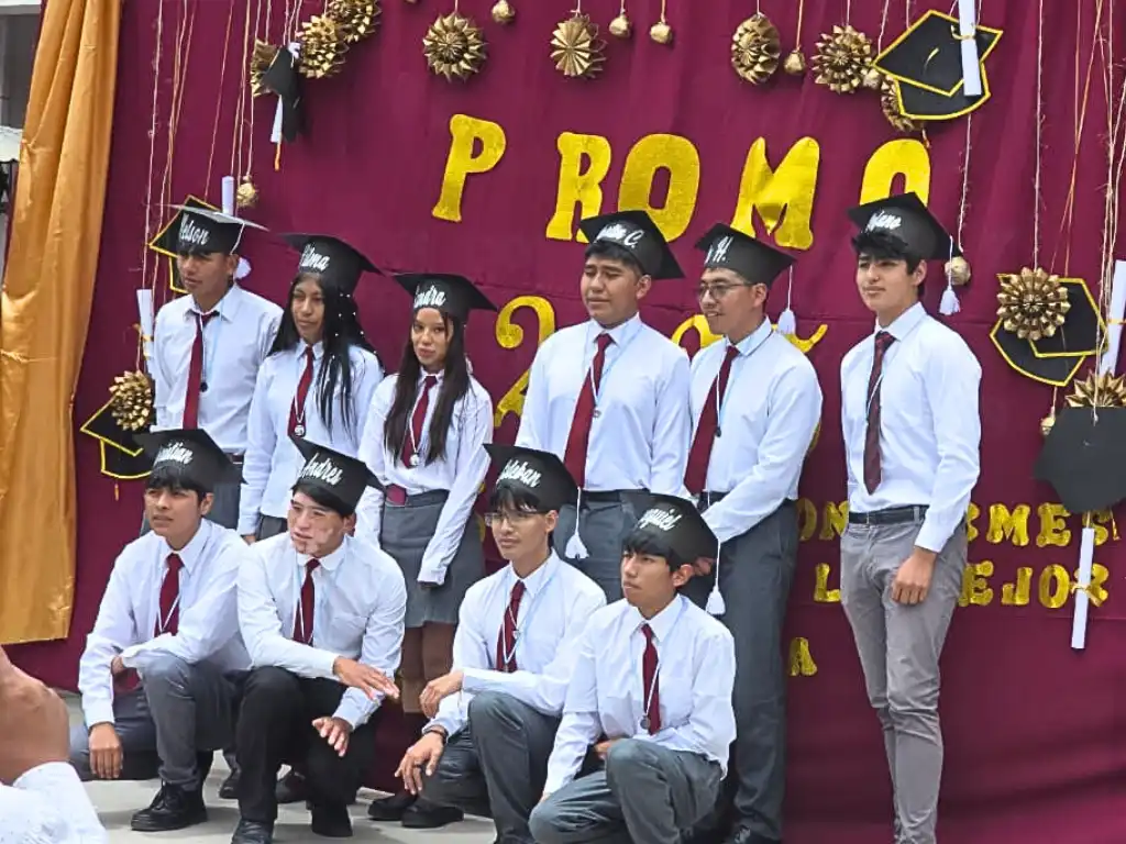 Una de las divisiones de egresados de la Promo 2025, Colegio 5058 de Iruya.